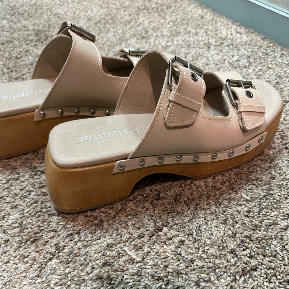 Musse and Cloud heel sandal